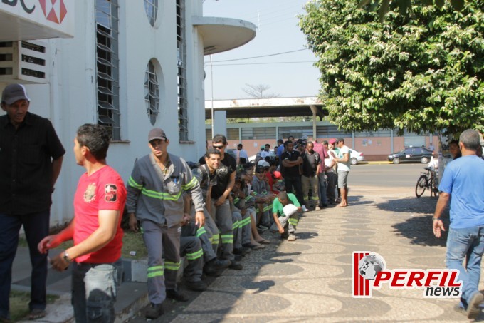 UFN3 libera salários e congestiona atendimento no Santander