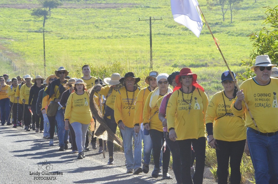 Católicos de Bataguassu fazem peregrinação de 140 quilômetros