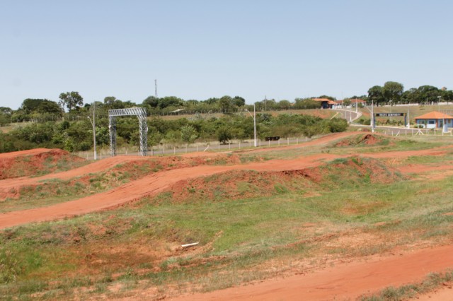 Arena Mix já recebe reformas para a abertura do Brasileiro de Motocross