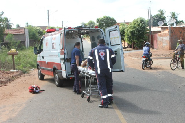 Motoqueiro ‘maluco’ provoca acidente com três vítimas