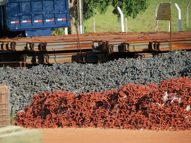 Paralisação das obras do contorno ferroviário leva MPF a bloquear R$ 2,3 mi de operadores