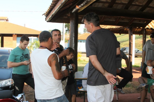 Totó e Ojeda reúnem amigos e parceiros em festa pós-Brasileiro de Motocross