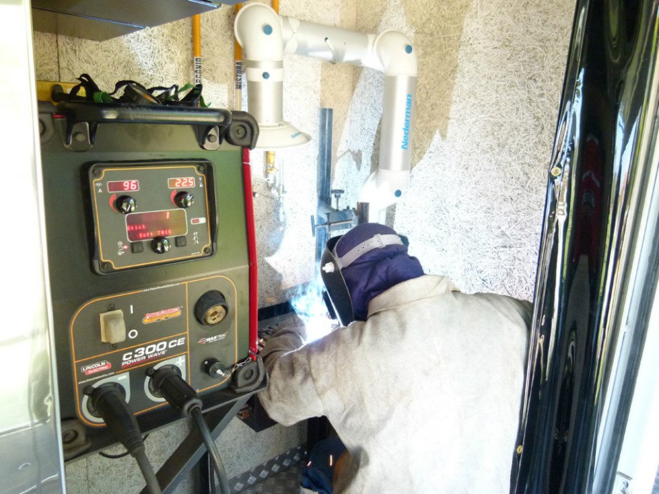 Unidade móvel do Senai qualifica mecânicos e técnicos de manutenção da Fibria
