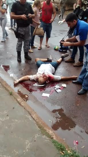 AGORA: Homem é morto em plena via pública, no bairro Vila Nova
