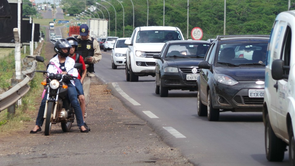Para reduzir crimes no trânsito, nova lei aumenta em 900% as multas