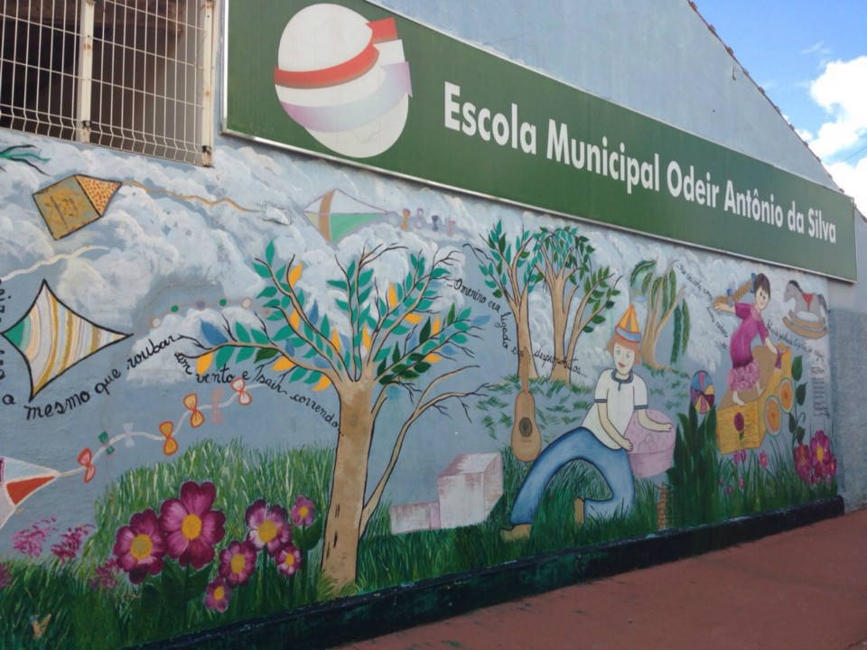 Professores decoram escola “Professor Odeir Antônio de Oliveira” para receber alunos