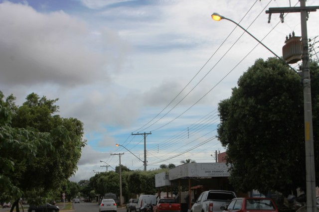 Em tempos de contenção de gastos na administração, três-lagoense paga mais com iluminação pública