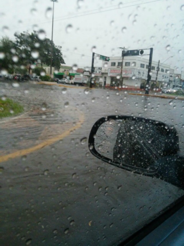 Veja mais fotos da chuva de ontem em Três Lagoas