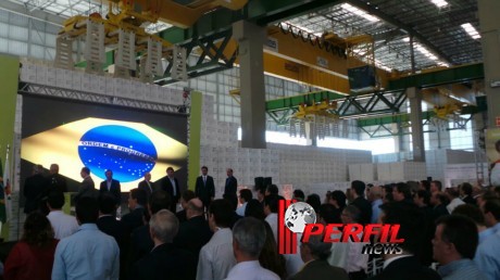 Ministro prestigia lançamento de terminal portuário da Eldorado