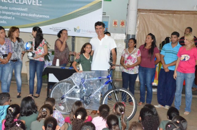 Escolas arrecadam mais de 3.400 kg de materiais recicláveis