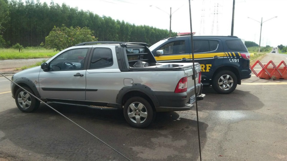 PRF de Três Lagoas recupera veículo furtado em São José do Rio Preto