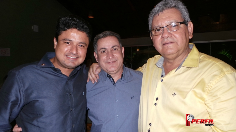 Eduardo Rocha homenageia empresários de Três Lagoas com títulos de cidadão