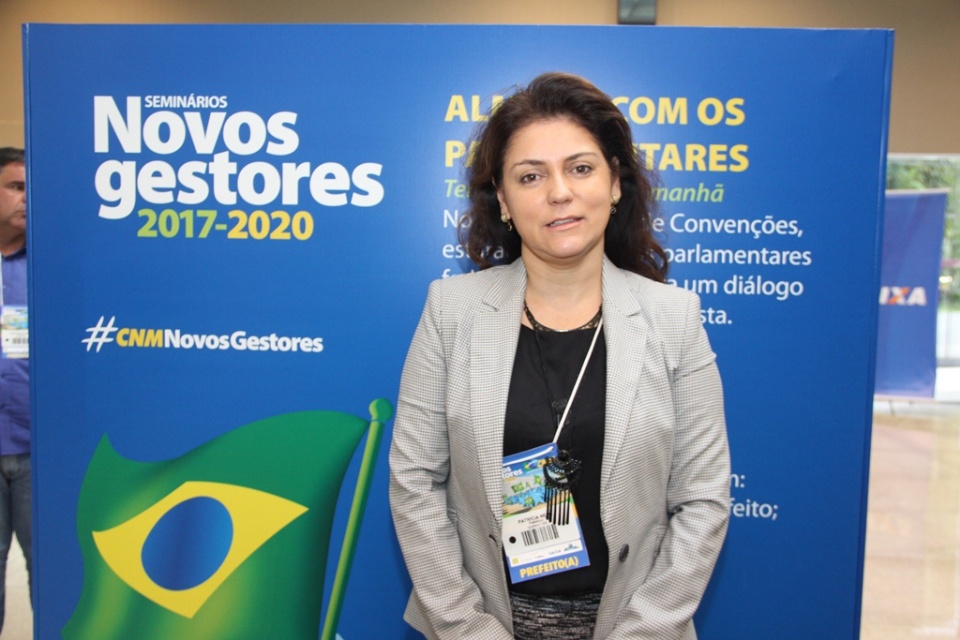 Caravina destaca atuação das mulheres na administração pública