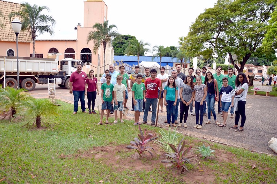 Terceira etapa do Projeto “Áreas Mais Verdes” conta com ajuda da Paróquia Santa Luzia