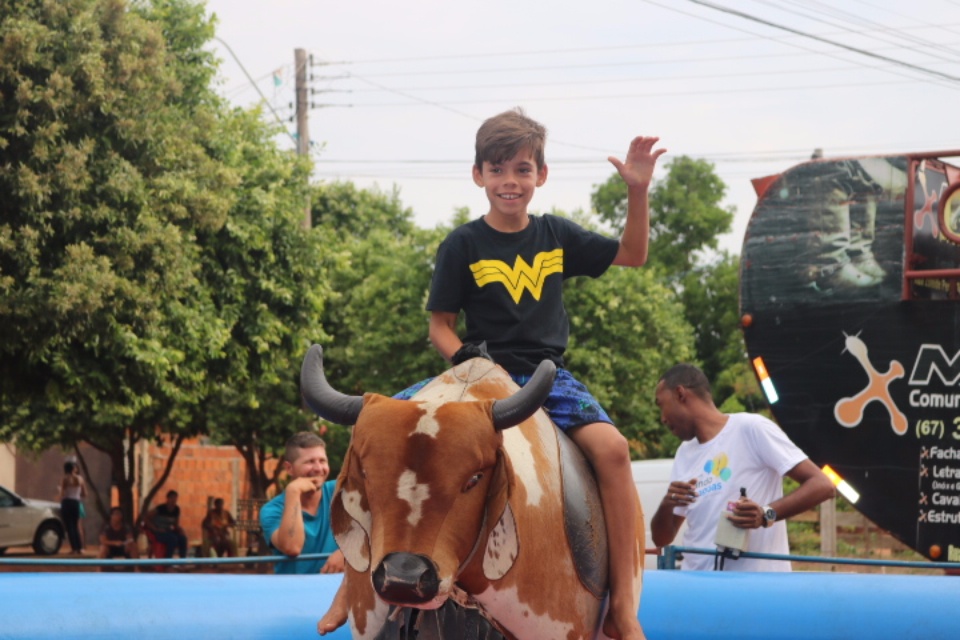 Bairro Acácias realiza festa em comemoração as crianças