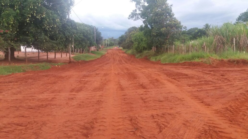 SEINTRA recupera vias afetadas pela chuva no Distrito do Arapuá