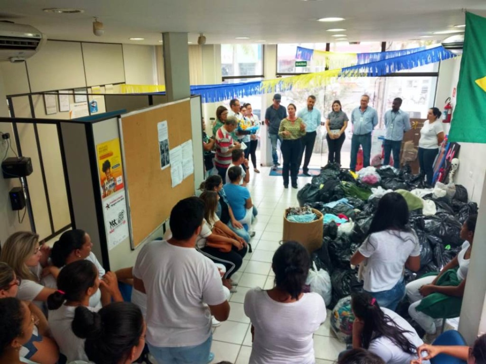 Assistência recebe mais de 3 mil peças de roupas arrecadadas pelo SENAC de Três Lagoas