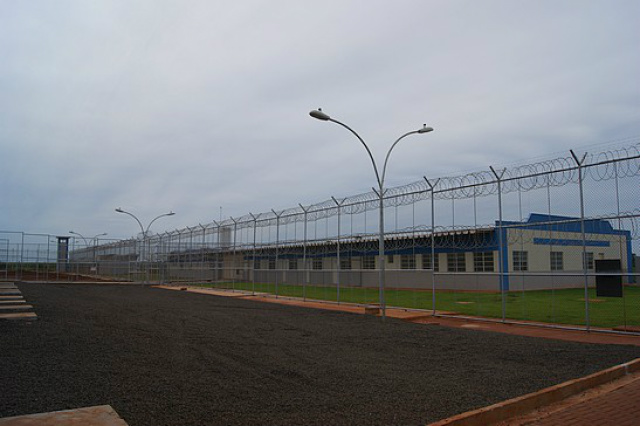 As novas instalações têm capacidade para 500 detentos, com área construída de 3,6 mil metros