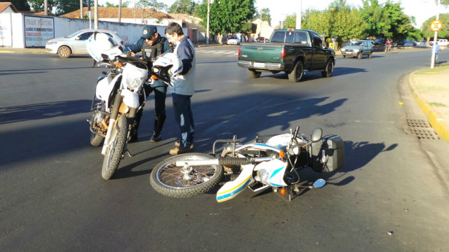 O motociclista disse que não viu os policiais (foto: Ricardo Ojeda)