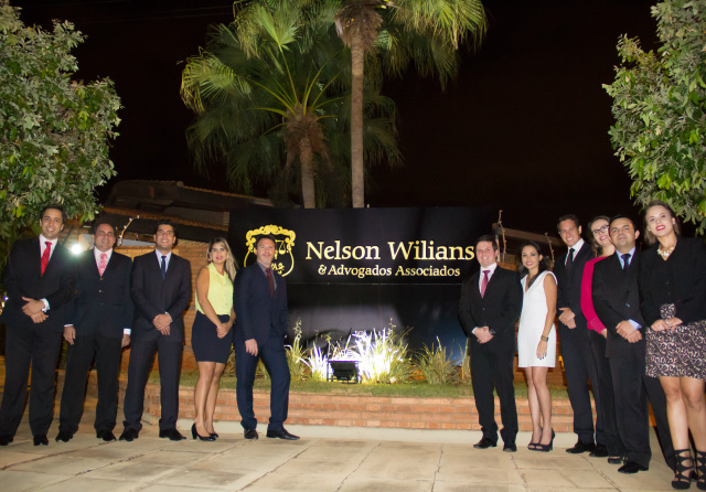 Equipe de advogados da Nelson Willians que marcaram presença no coquetel inaugural da unidade de Três Lagoas (Fotos: André Mitterer)