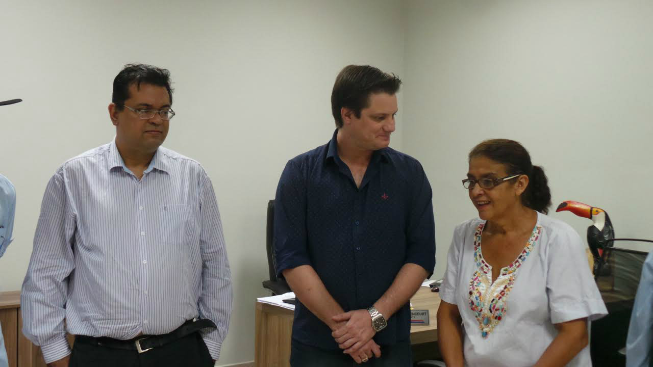 Cidinha Mariano se reuniu com o vereador André Bittencourt para convida-lo para ser o primeiro padrinho (Foto/Thais Santos)