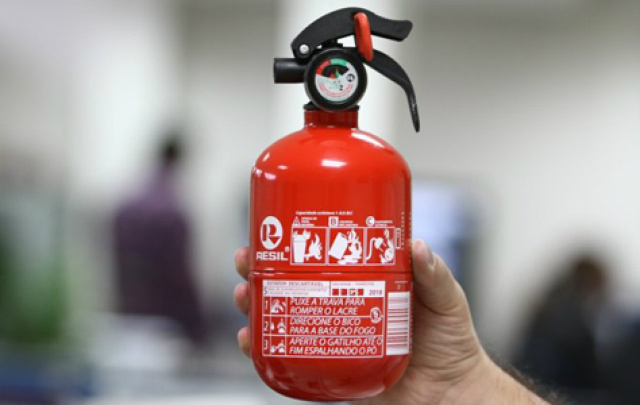 Extintores das classes ABC passam a ser obrigatórios a partir de janeiro (Foto: Midiamax News)