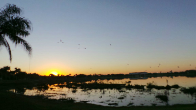 De acordo com o site Climatempo, o nascer do sol foi às 5h45 desta quinta-feira (05). (Foto: Ricardo Ojeda)