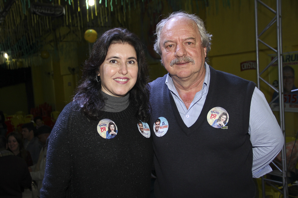 Simone Tebet e o ex-prefeito de Coxim e ex-governador de MS, Moacir Kohl (PSB) (Foto: JJ Caju)