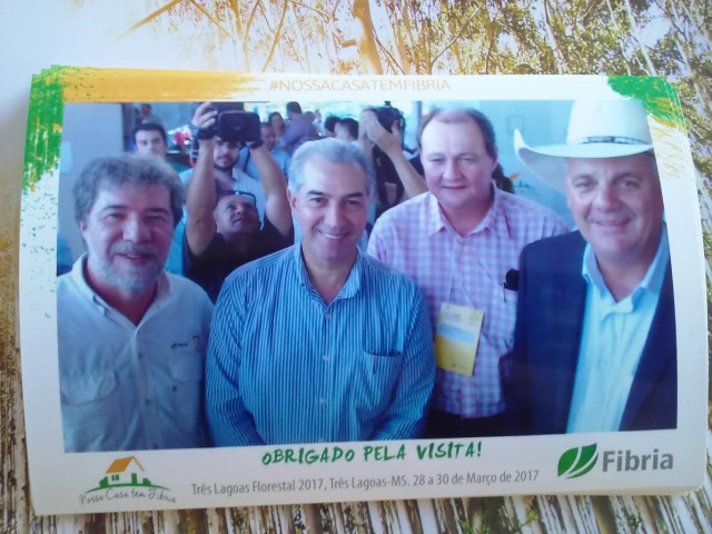 O governador esteve na tarde hoje (29) em Três Lagoas visitando a 3° edição da Feira Florestal (Foto/Assessoria)