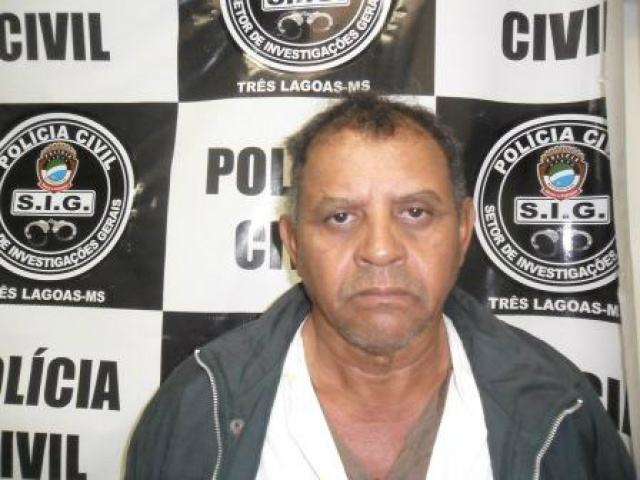Moacir Pereira foi conduzido até uma das celas da Primeira Delegacia desta cidade, local em que o mesmo ficará a disposição da justiça (Foto: Assessoria)