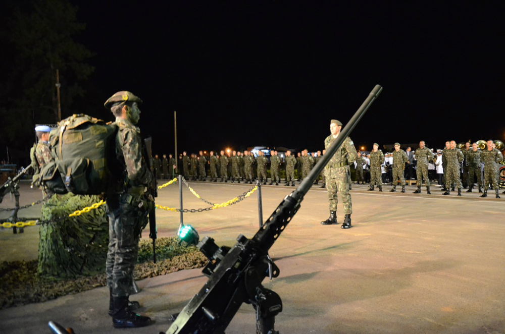 A cerimônia também marcou a formatura de jovens soldados com recebimento da boina verde-oliva. (Foto: Assessoria) 
