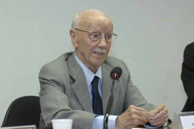 Hélio Bicudo, jurista e fundador do PT. (Foto: Reprodução/Estadão).