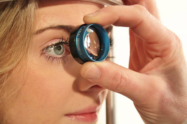 Causada pela lesão do nervo óptico e relacionada à alta pressão do olho, o glaucoma pode causar sérias alterações no campo visual. (Foto: Divulgação)