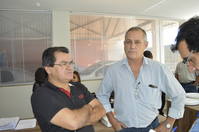 Dorival, diretor e Pedro Lima, presidente, eleitos para FETRACOM. (Foto: Assessoria)