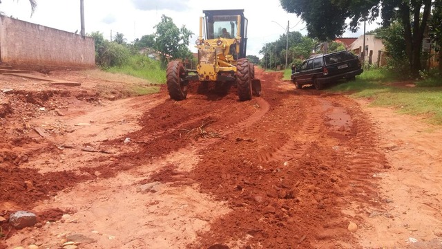 SEINTRA recupera vias afetadas pela chuva no Distrito do Arapuá
