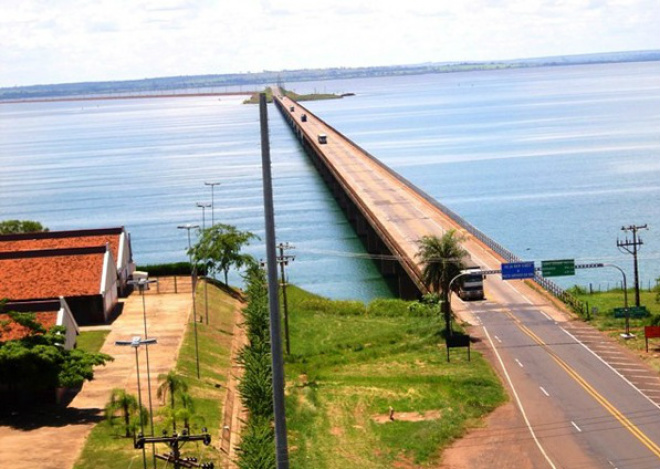 Ponte liga o município de Bataguassu com o muniícpio de Presidente Epitácio, no Estado de São Paulo. (Foto: Ricardo Ojeda)