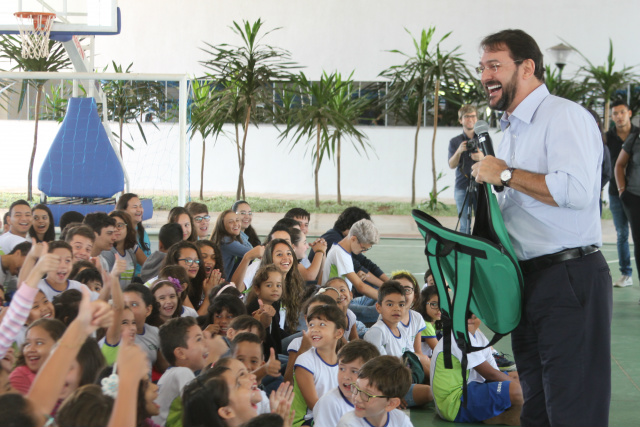 Presidente da Fiems, Sérgio Longen, teve um bate-papo descontraído com os alunos do Novo Sesi. (Fotos: Lucas Gustavo/ Perfil News). 