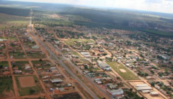 Com a construção da unidade, o município que tem a economia baseada na pecuária, terá a terceira indústria de papel e celulose de Mato Grosso do Sul (Foto: Divulgação/Prefeitura)