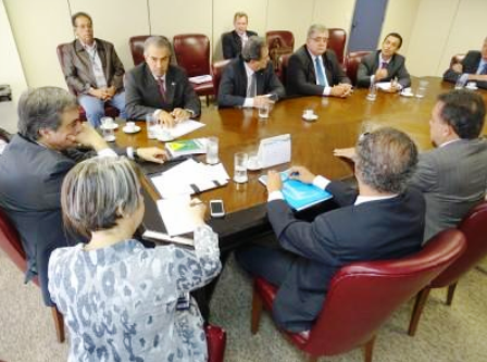 Reinaldo, no gabinete do ministro Eduardo Cardozo, da Justiça (Foto: Divulgação)