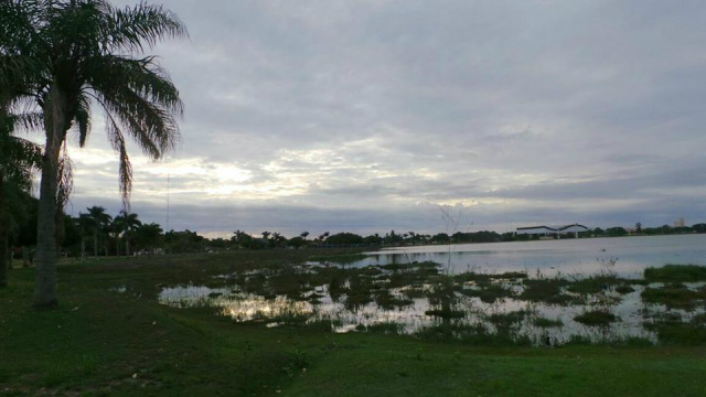 Tempo amanheceu parcialmente nublado nesta quarta-feira (26), em Três Lagoas. (Foto: Ricardo Ojeda/ Perfil News). 