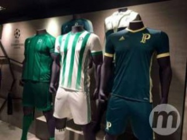 Após camisa 1, vaza foto com novos uniformes do Palmeiras Camisas 2 e 3