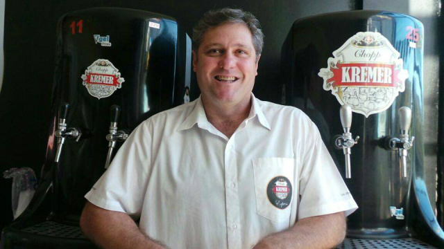 José Luiz Galvani é dono da franquia de chopp Kremer, que está em Três Lagoas há cinco anos (Foto: Ricardo Ojeda)