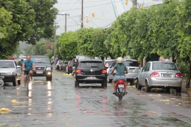 Nesse ponto da cidade o principal problema foi o trânsito que ficou   congestionado (Foto: Ricardo Ojeda)
