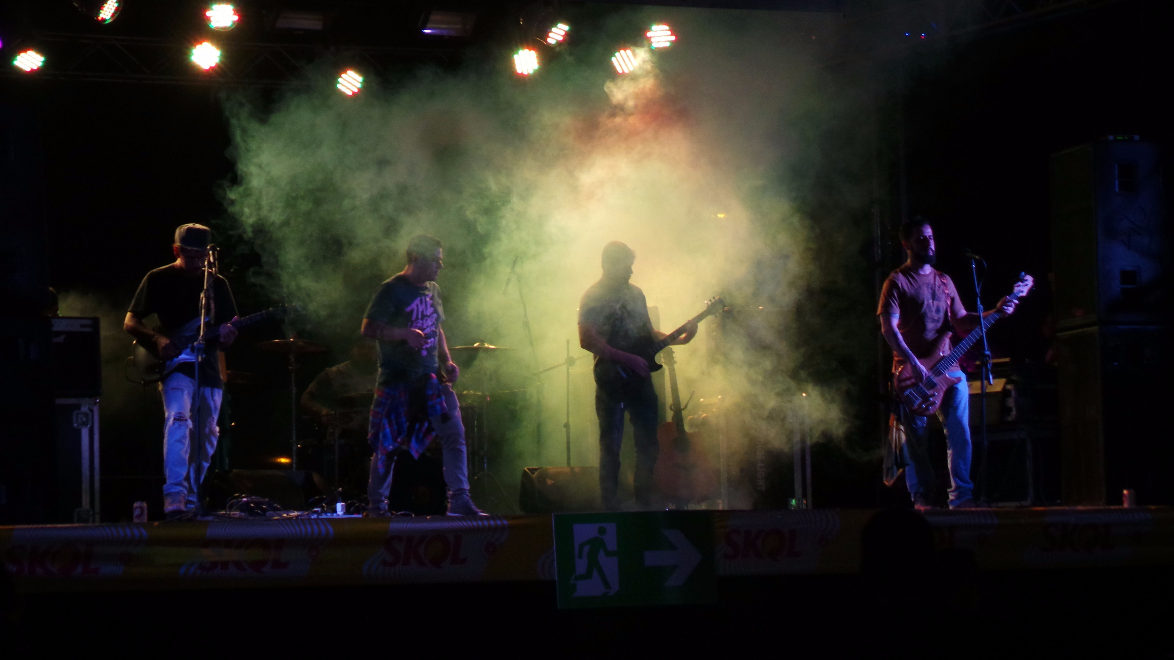 
A banda Mãe Joana, de Três Lagoas animou o evento no sábado, seguido da Banda Rivers, de Campo Grande (Foto: Ricardo Ojeda)
