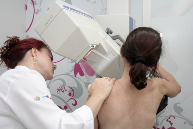 A mamografia é essencial para o tratamento da doença na mama (Foto: Reprodução)