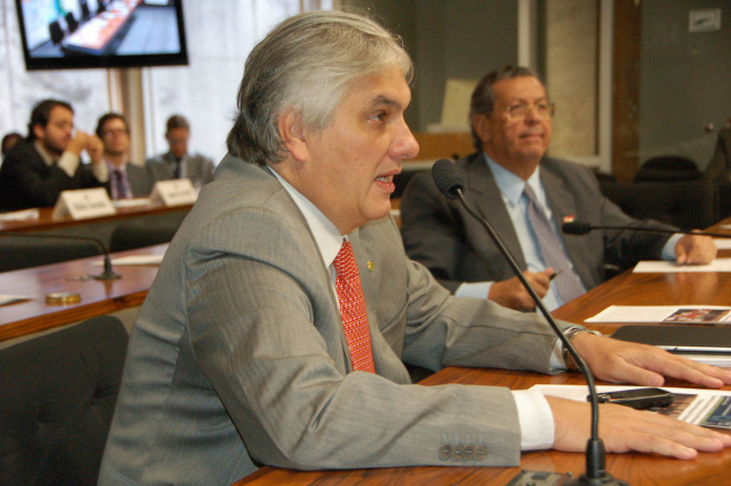 Comissão de Agricultura do Senado debaterá monopólio da carne Senador Delcídio do Amaral (PT-MS) propõe audiência conjunta para debater mercado da carne em MS. (Foto: Divulgação)