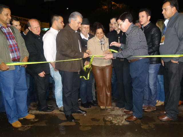 O governador Reinaldo Azambuja participou de festividades no município de Paranaíba. (Foto: Assessoria) 