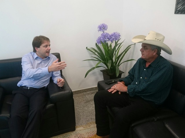 Angelo Guerreiro, reuniu-se em Campo Grande, com o diretor do Sebrae, Cláudio Mendonça (Foto/Assessoria)