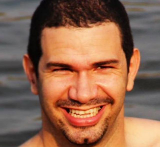 Suspeito de assassinar policial teria sido morto; polícia caça comparsa Policial Civil deixa esposa e três filhos (Foto: Reprodução - Facebook)