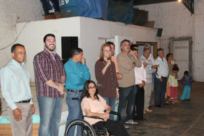 Vereadora do PMDB e lançada à Prefeitura de Santa Rita do Pardo Monike recebeu convidados, como o vereador Tonhão de Três Lagoas, e apresentou 11 pré-candidatos que vão disputar a chapa proporcional